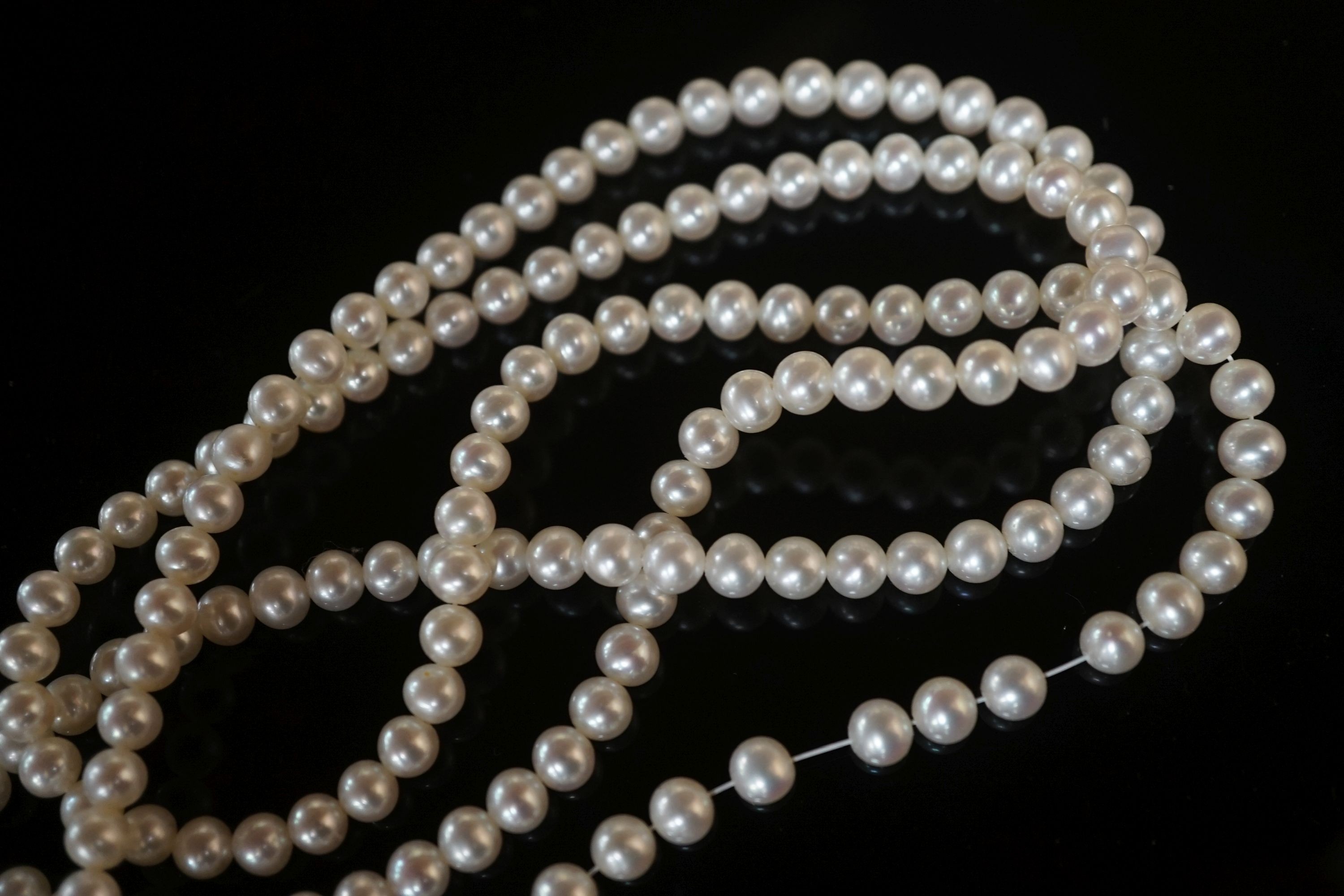 Modern cultured pearl necklaces etc.